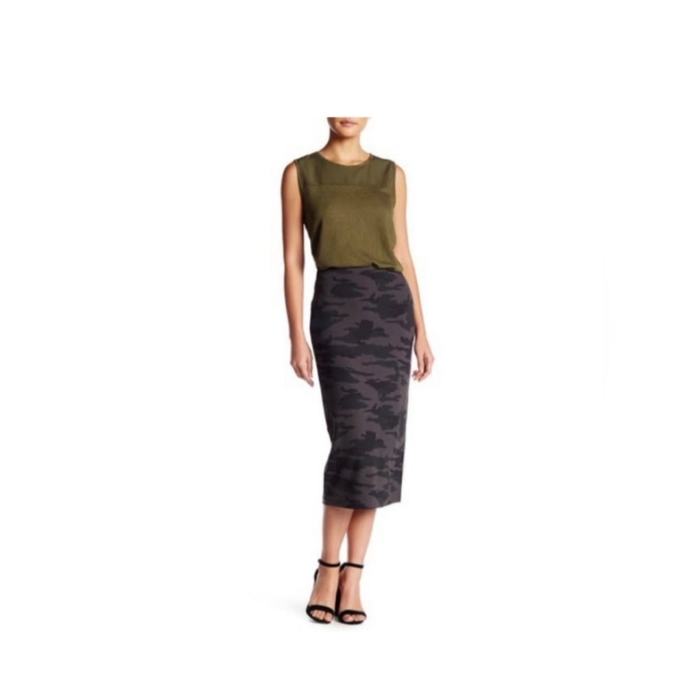 Fitted Camouflage Long Skirt